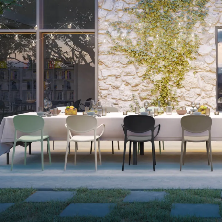 Abby Connubia® Chaise de jardin italienne empilable en polypropylène recyclé sans accoudoirs