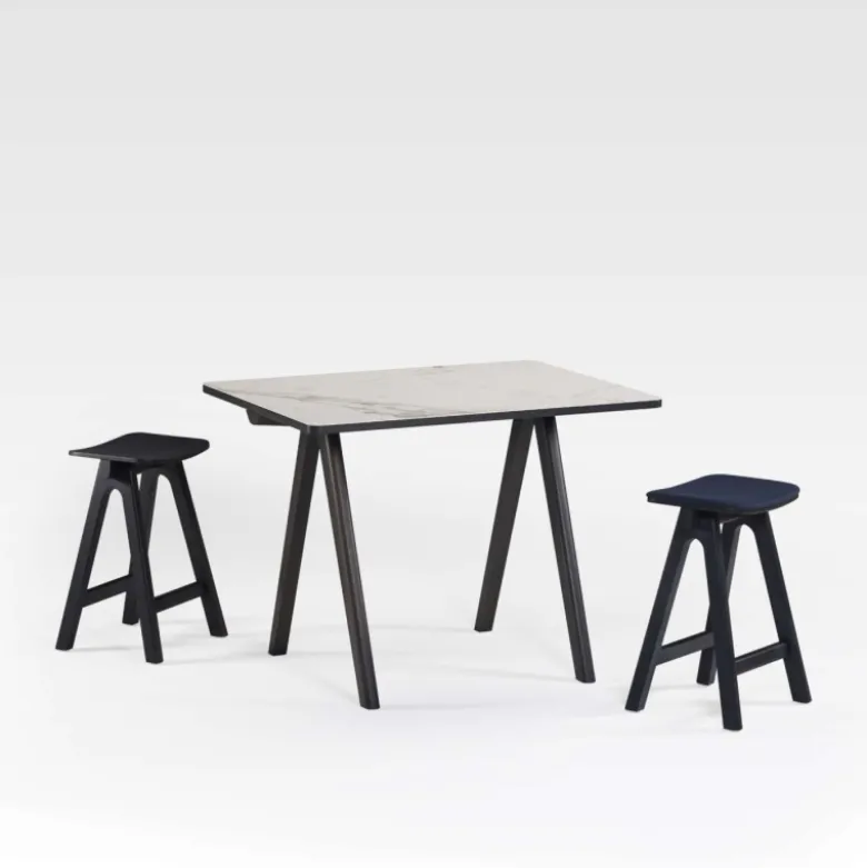 Chevron Table haute de designer en céramique et bois