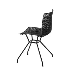 Fuller TC Chaise design italien microperforée avec pieds en métal