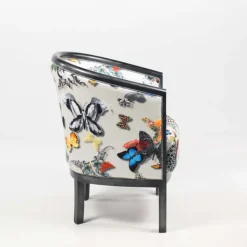 Julien Fauteuil tonneau pour salon fabrication française en tissu et bois massif
