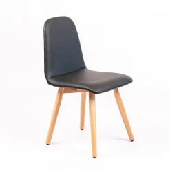 Pandora Chaise rembourrée avec pieds coniques en bois