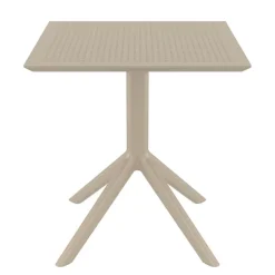 Sky Petite table carrée en résine