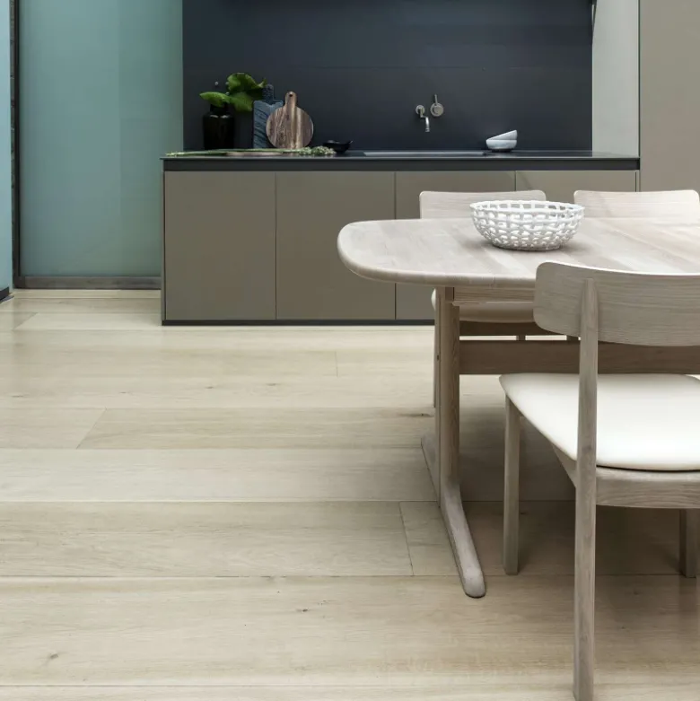 SM74 Table en bois massif scandinave elliptique avec allonges et piétement latéral