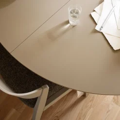 Table ronde extensible en Fenix et pied central en bois SM33