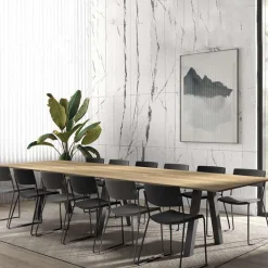 Veneto Grande table de salle à manger en mélaminé avec pieds obliques