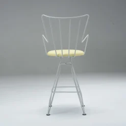 Well Carrier® Tabouret snack design en synthétique et métal